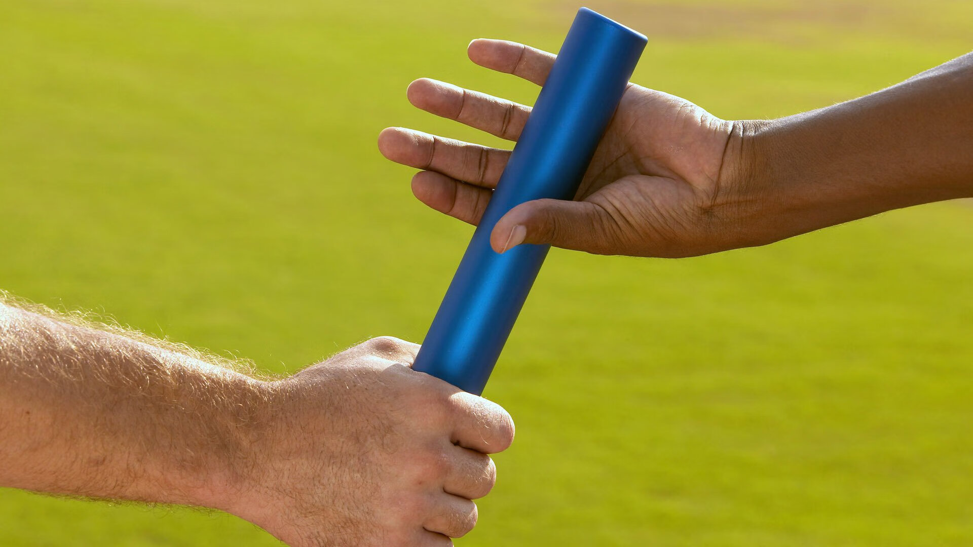 开云esports-转战欧洲：F1赛场上的新挑战等待车手们，f1赛车锦集